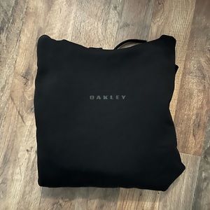 New Oakley hoodie size large
